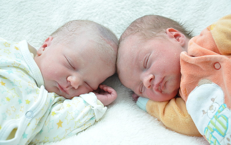 Alissa (rechts)